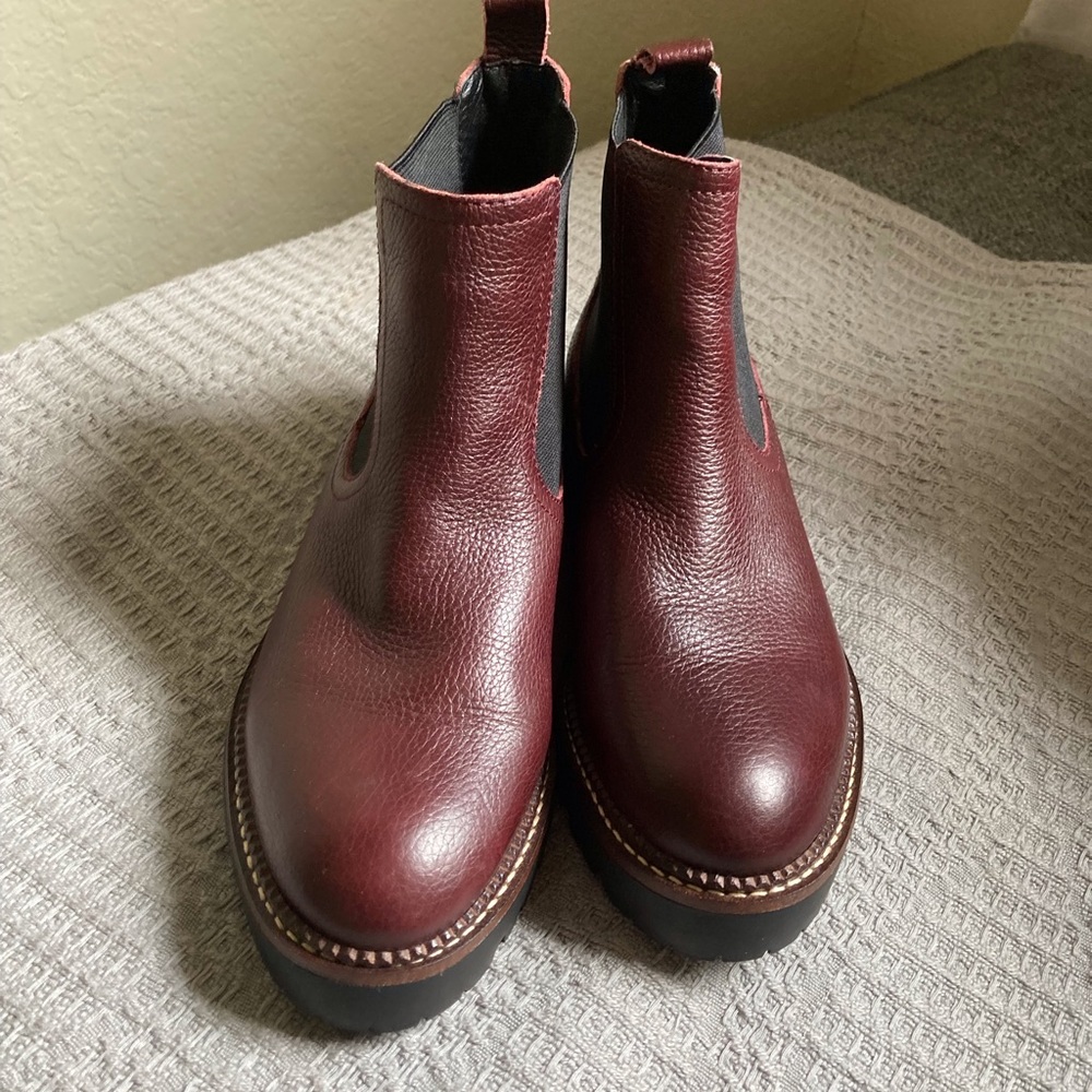 Caslon leather Chelsea boot 5.5 NEW